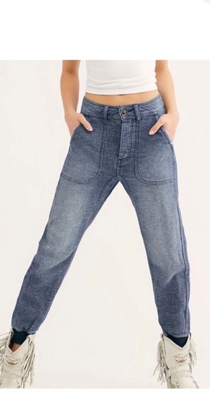 Free People We The Free Skye Relaxed Boyfriend Jean Joggers Size 26